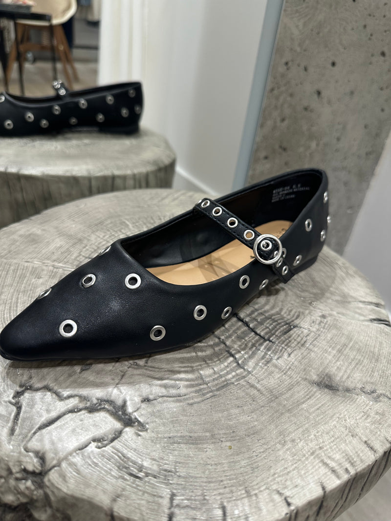 Eyelet Ballet Flat | 2 colours