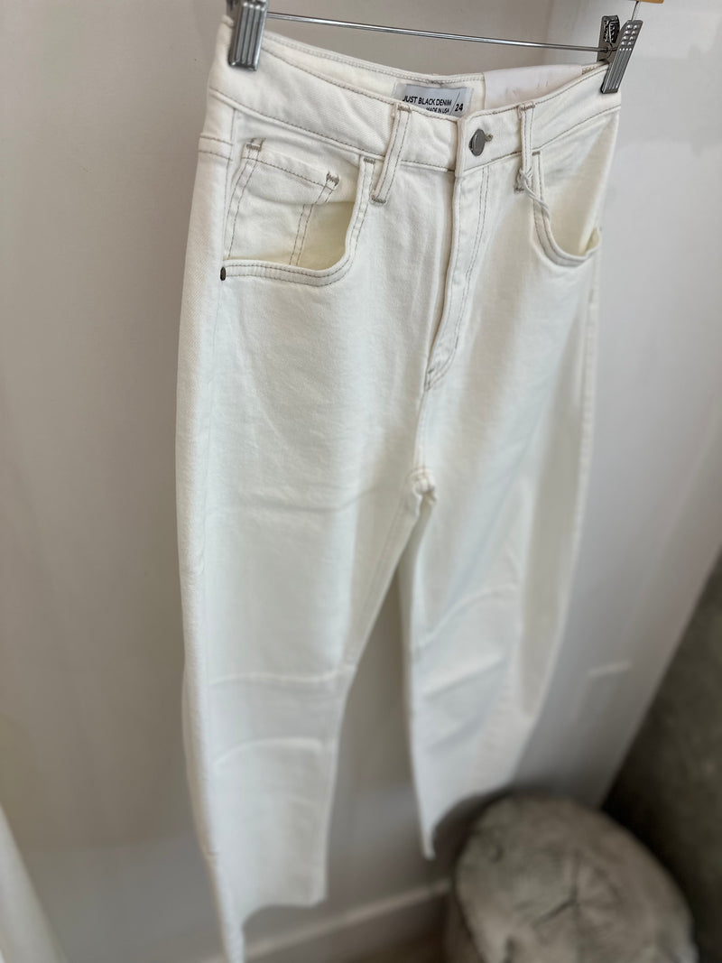 Ivory Frame Barrel Jeans