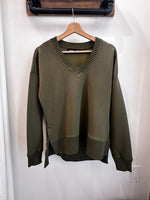 Flo V-Neck | 2 colours