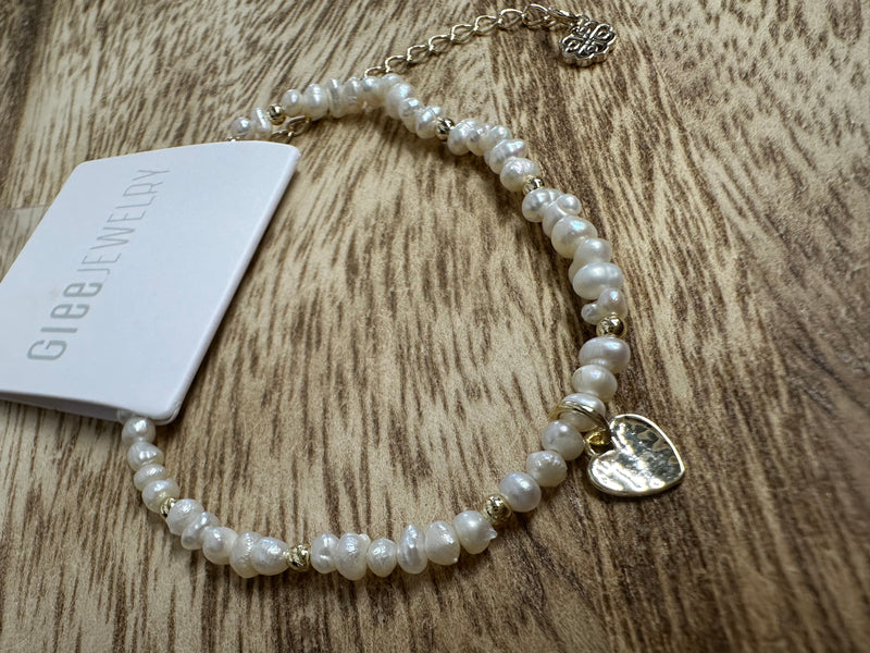 Amado White Pearl Bracelet