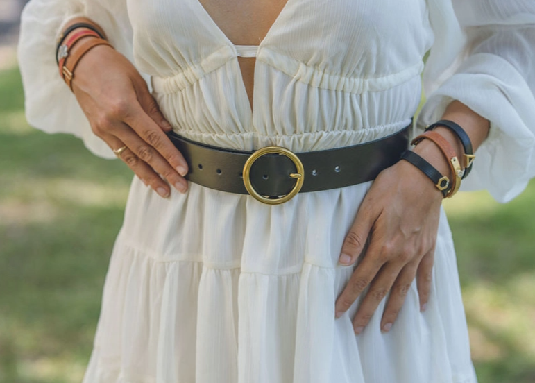 Wide Circle Buckle Belt