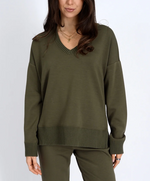 Flo V-Neck | 2 colours