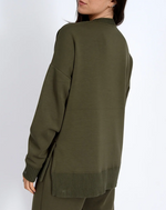 Flo V-Neck | 2 colours